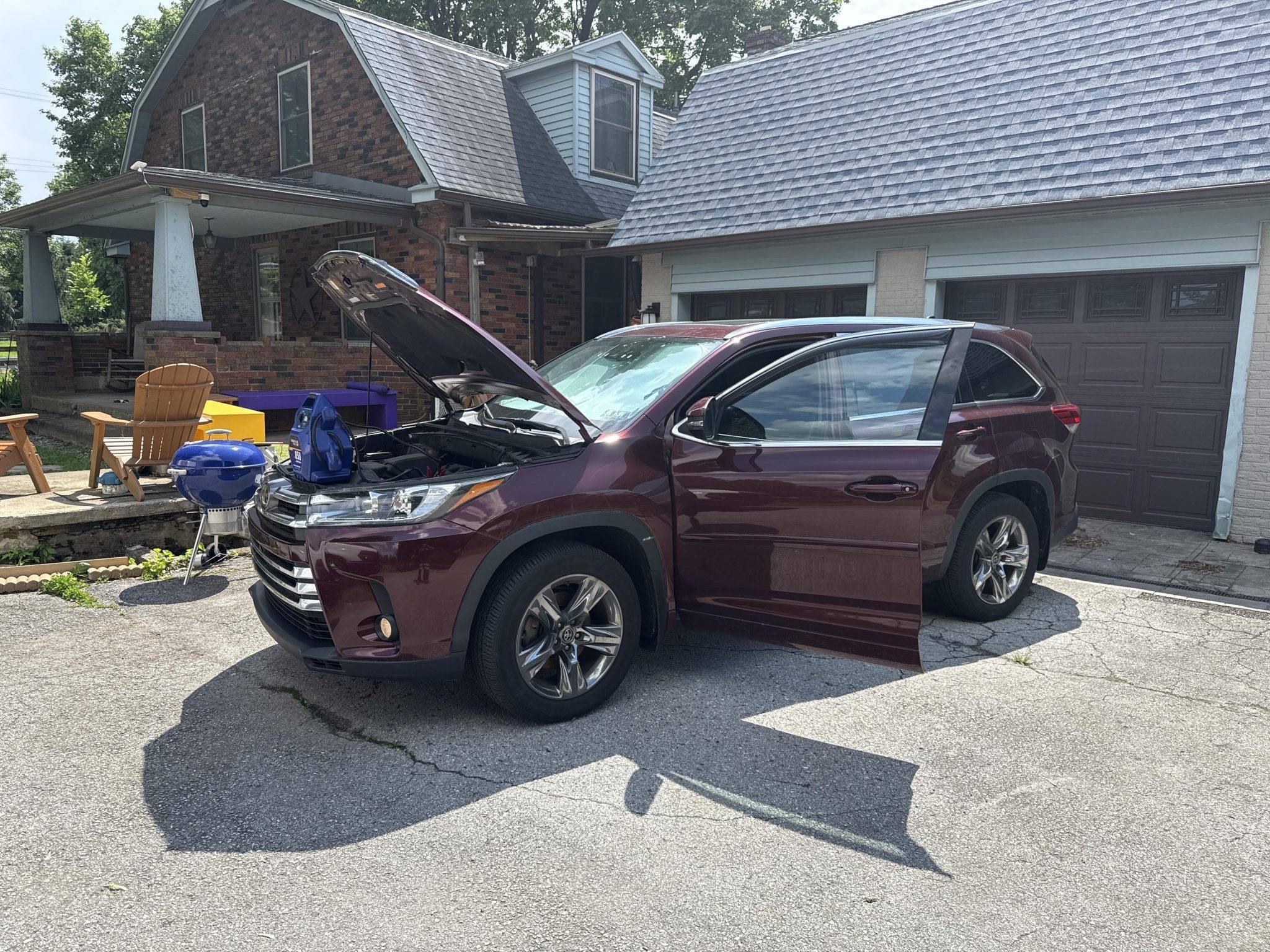 Dema's Emergency Roadside Service Llc (1)